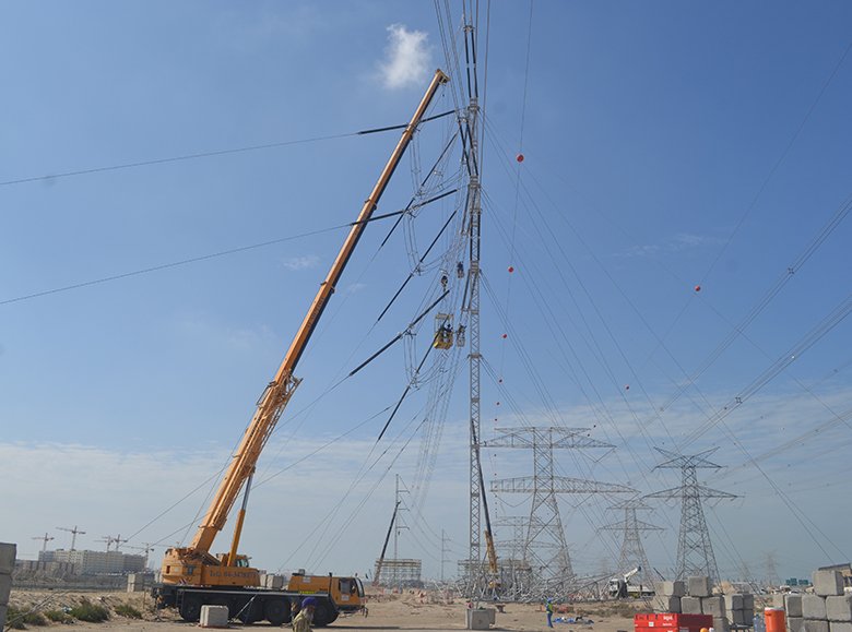 Carousel Bootstrap Four