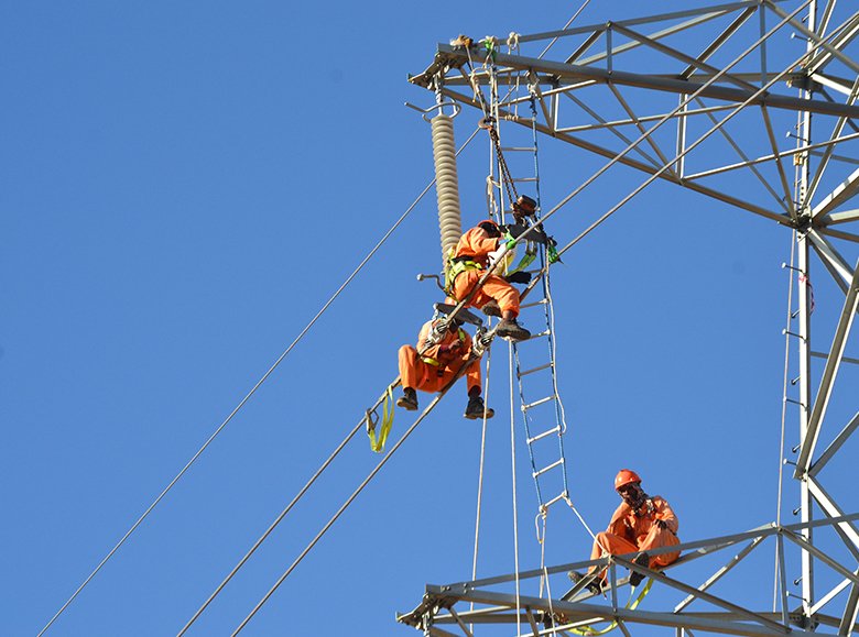 Carousel Bootstrap Four